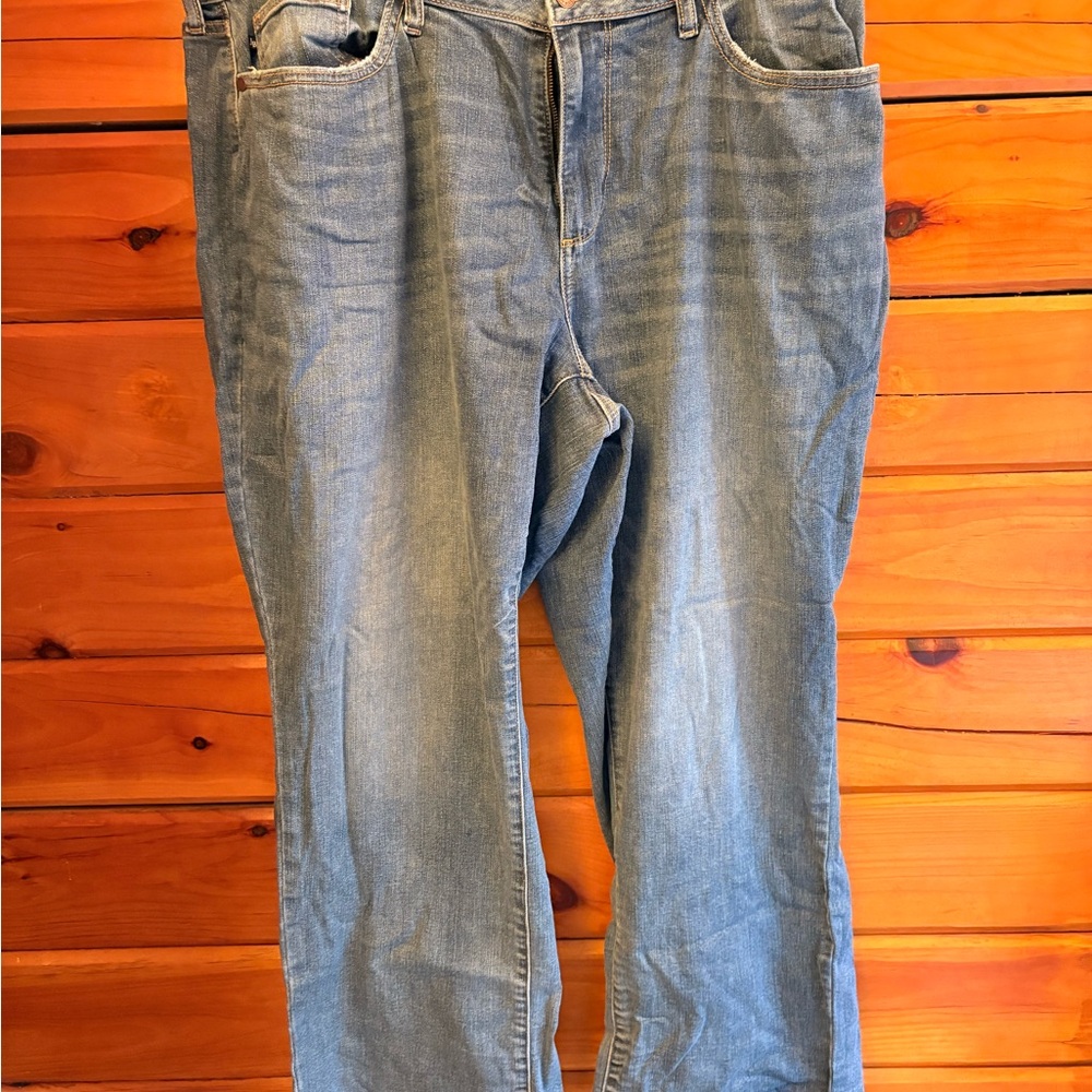 Light Blue Denim Jeans - Classic Straight
